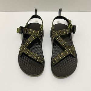 Big Kid Chaco Sandals Size 4